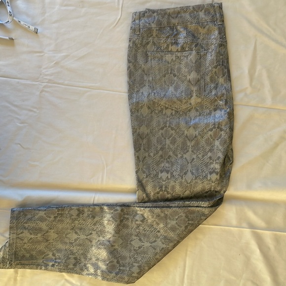 Tinseltown Snake Print jeans matalic sheen , never worn . - Picture 8 of 10